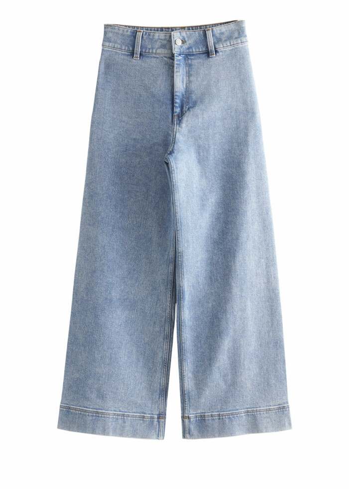 Jeans i bomull, w 24–32, & Other Stories. Vida jeans med utsvängda ben från & other stories