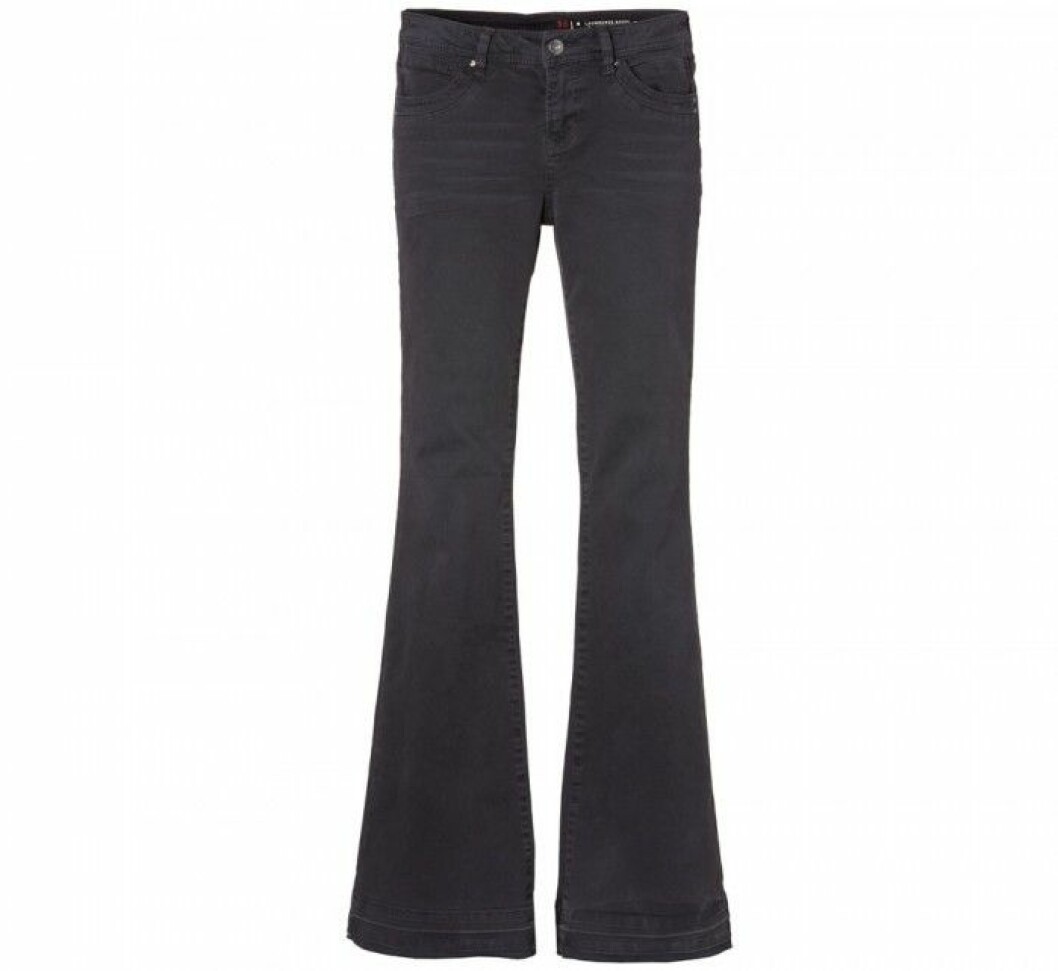 1. Minst ett par utsvängda jeans vill vi ha i garderoben i höst. Pris ca 599 kr , Esprit. 1. Minst ett par utsvängda jeans vill vi ha i garderoben i höst. Pris ca 599 kr , Esprit.
