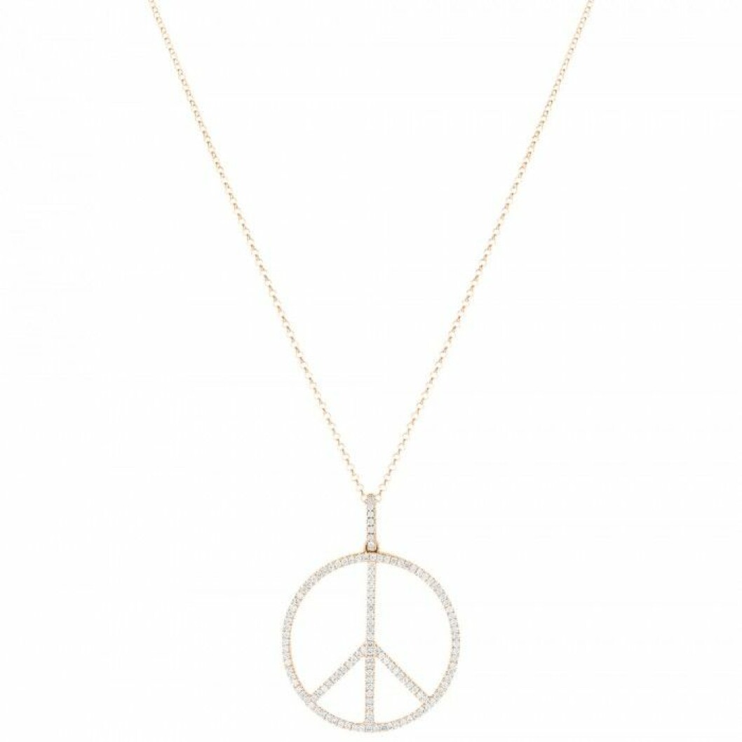 <em>Halsband</em> i 18 k guld med vita diamanter, 21 000 kr, <a href="http://www.sophiebysophie.com/" target="_blank">Sophie by Sophie</a>. Halsband i 18 k guld med vita diamanter, 21 000 kr, Sophie by Sophie.