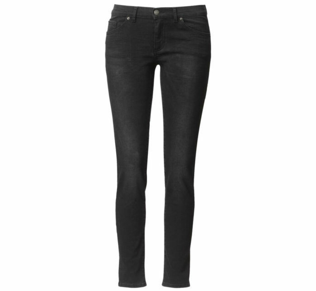 Smala jeans, 499 kr, <a href="https://www.ahlens.se/mode/wera-stockholm/" target="_blank">Wera</a>. Smala jeans, 499 kr, Wera.