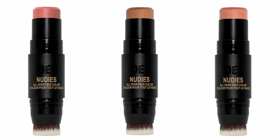 Multifunktionellt stift med borste, <em>Nudies matte all over face color</em>, <a href="https://www.sephora.se/marken/nudestix/" target="_blank" rel="noopener">Nudestix</a>, i färgerna <em>Naughty ‘n spice</em>, <em>Bondi bae</em> och <em>In the nude</em>. Mjukgörande, högpigmenterande och passar för att skapa konturer, använda som läppstift eller för att sätta färg på kinder och ögonlock.