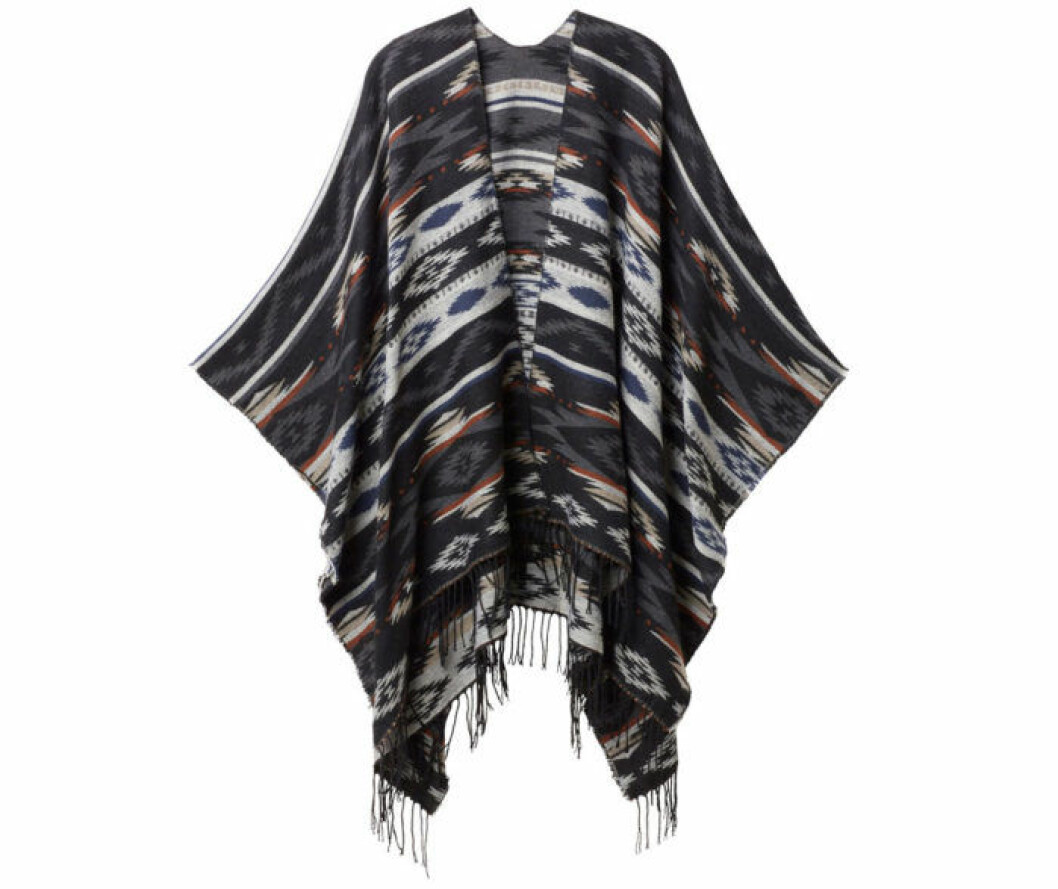 5. En tunnare poncho är det perfekta plagget när det slår om till kallare väder. Bär den inomhus till jeans och t-shirt eller över skinnjackan när du är ute. Det här kostar 299 kr på Indiska. 5. En tunnare poncho är det perfekta plagget när det slår om till kallare väder. Bär den inomhus till jeans och t-shirt eller över skinnjackan när du är ute. Det här kostar 299 kr på Indiska.