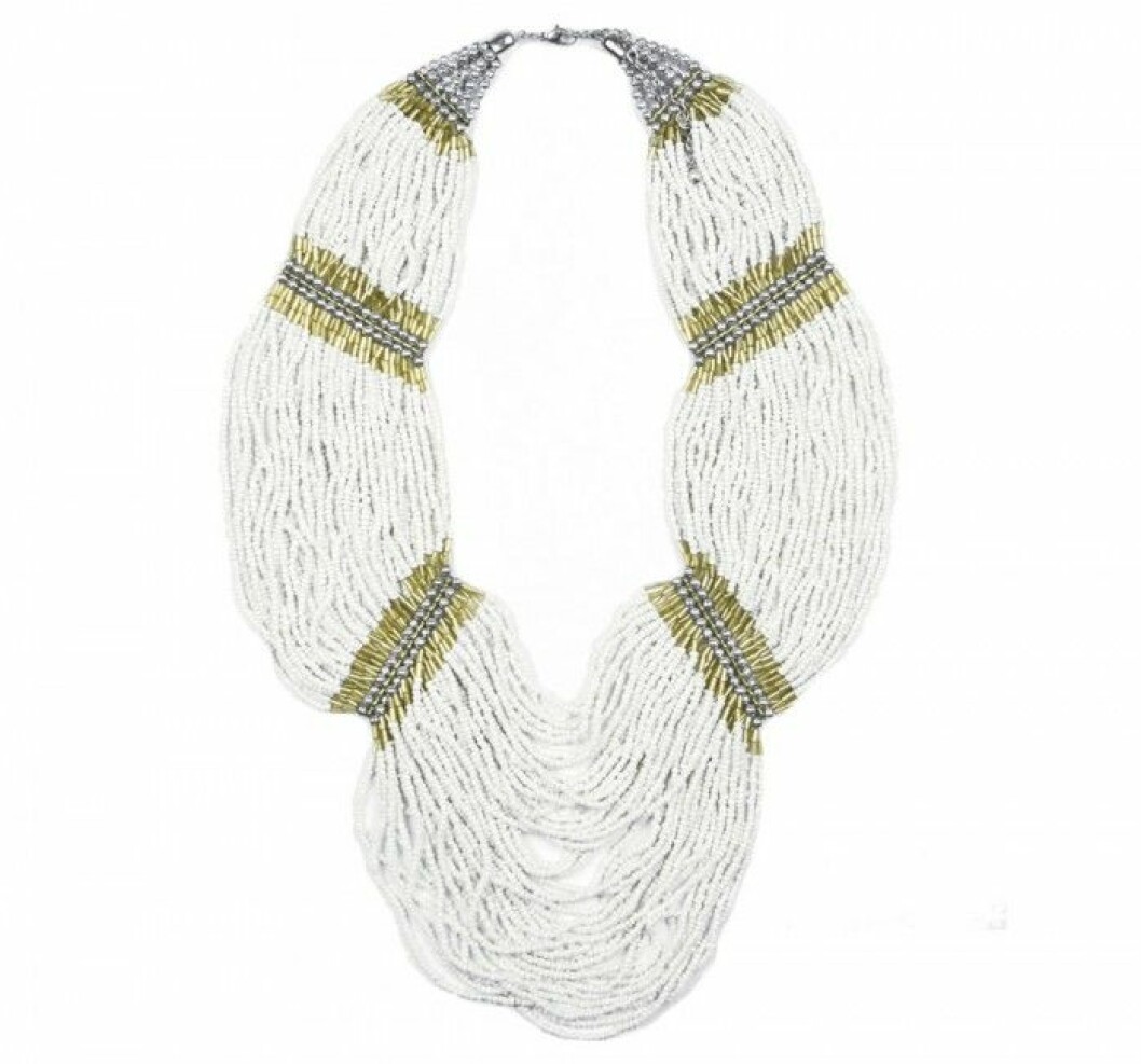 Flerradigt pärlhalsband, 499 kr, Pipol’s Bazaar. Flerradigt pärlhalsband, 499 kr, Pipol’s Bazaar.