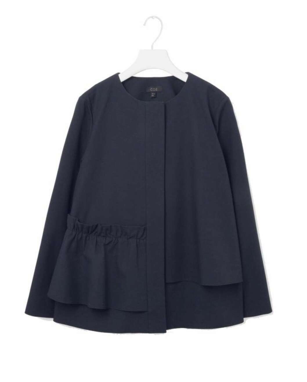 <a href="http://www.cosstores.com/fr/Women/Coats_Jackets/Layered_cotton_blazer/46891-47953644.1#c-22755">A-form</a>, 1 150 kr, Cos. jacka-a-form-cos
