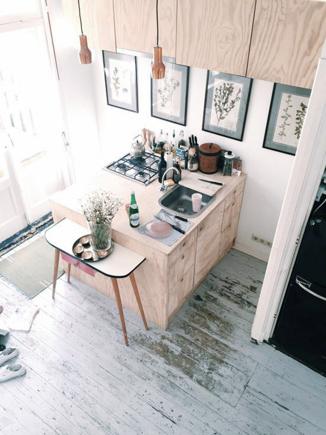 Via: <a href="http://www.designlovefest.com/2015/05/amsterdam-apartment-jordaan/" target="_blank">Design Love Fest</a>