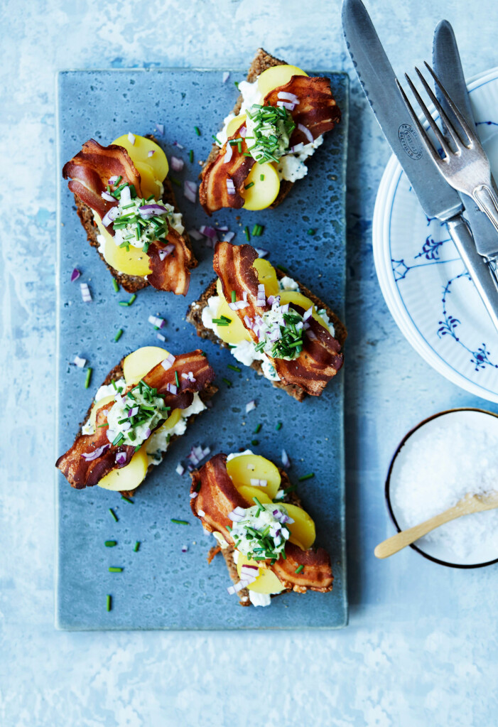 Blev det kokt potatis över? Perfekt då kan du göra en superläcker och matig lunchmacka. Potatismacka