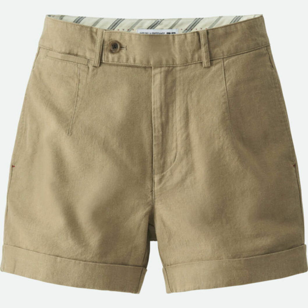 Khakifärgade shorts