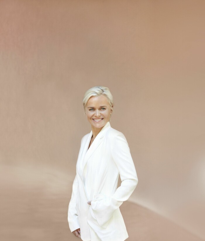 Doktor Sturm är en av de mest eftertraktade estetiska läkarna i världen med kändisar som Kim Kardashian i telefonboken. Dr Barbara Sturm Molecular Cosmetics grundare Barbara Sturm.