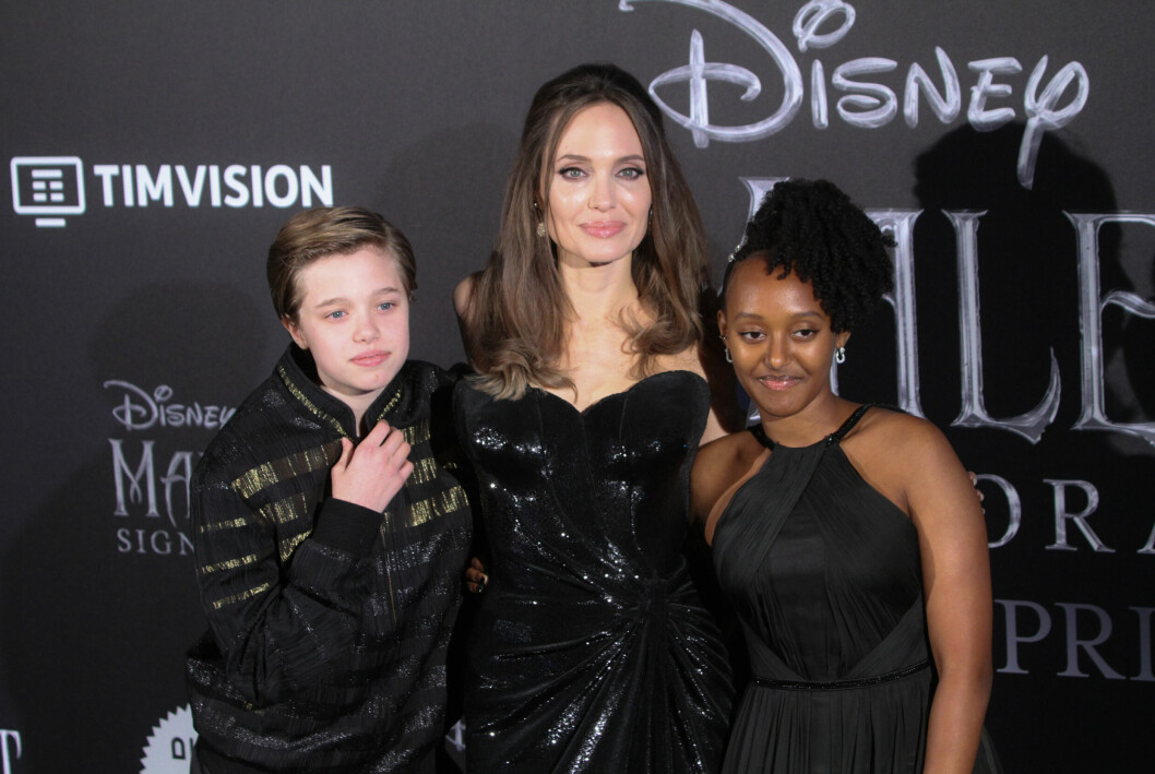 Shiloh körde i början på sina tonår vidare på kort hår. Här är hon 13 år. Shiloh Jolie-Pitt 2019