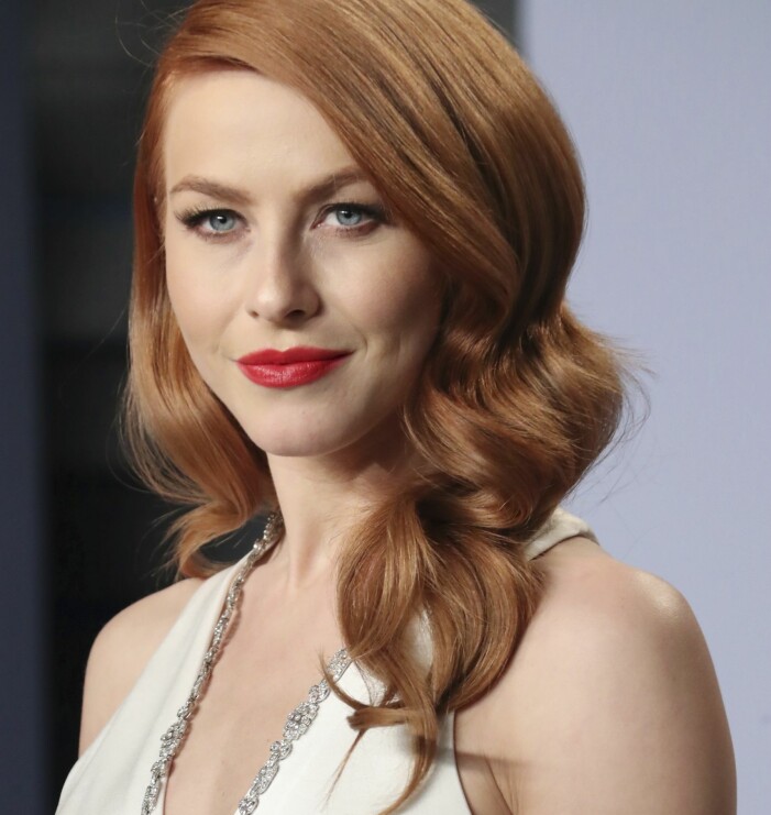 Julianne Hough i klassisk filmstjärnelook. Juianne Hough.