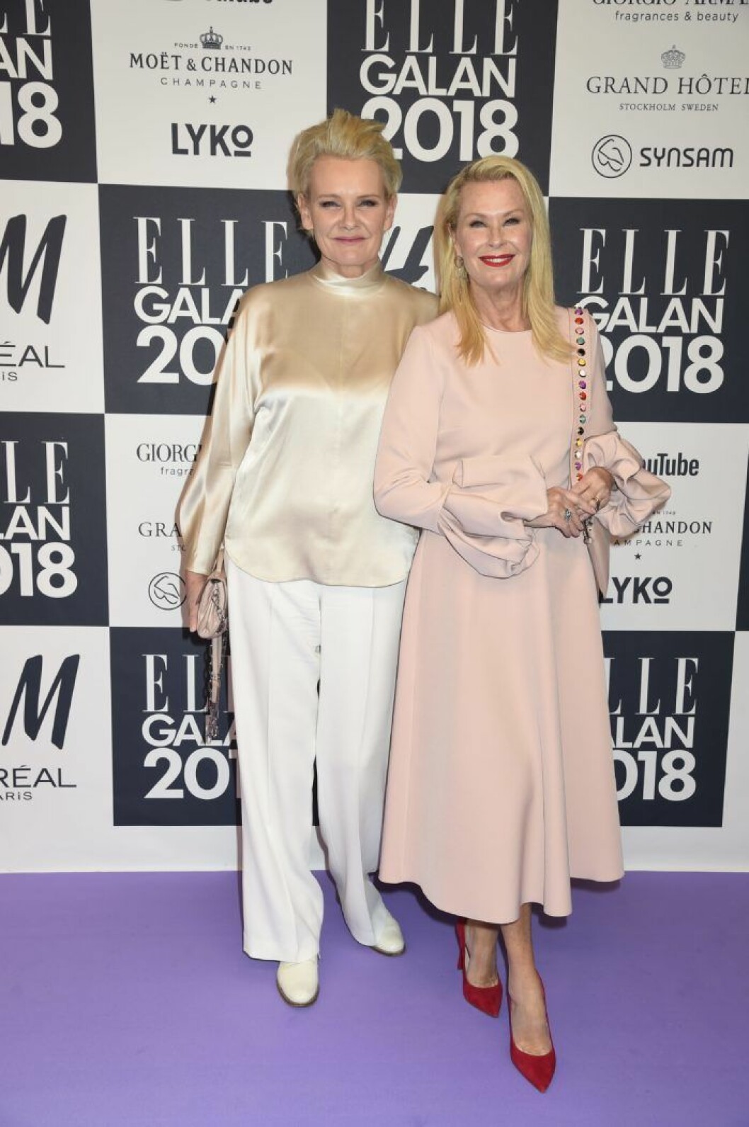 Eva Dahlgren och Efva Attling. Evfa Attling fick också årets Hederspris. <a href="https://www-master.femina.se/elle-prisade-efva-attling-livet-ar-kort-lek-och-ta-ut-svangarna/">läs mer om det här.</a>