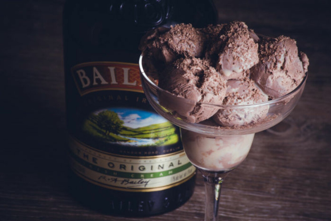 Baileysglass är den perfekta efterrätten i sommar.