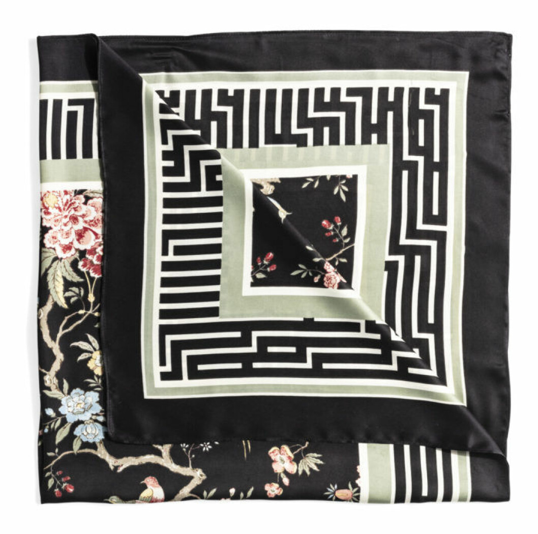 H&M GP & J Baker svart scarfs