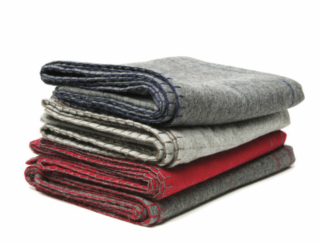 De mjuka plädarna i baby alpacka formgivna av Lindform. Ett perfekt läsesällskap. Mått 127×178 cm. <a href="http://www.lindform.se/" target="_blank">lindform.se</a>. De mjuka plädarna i baby alpacka formgivna av Lindform. Ett perfekt läsesällskap. Mått 127x178 cm. lindform.se.