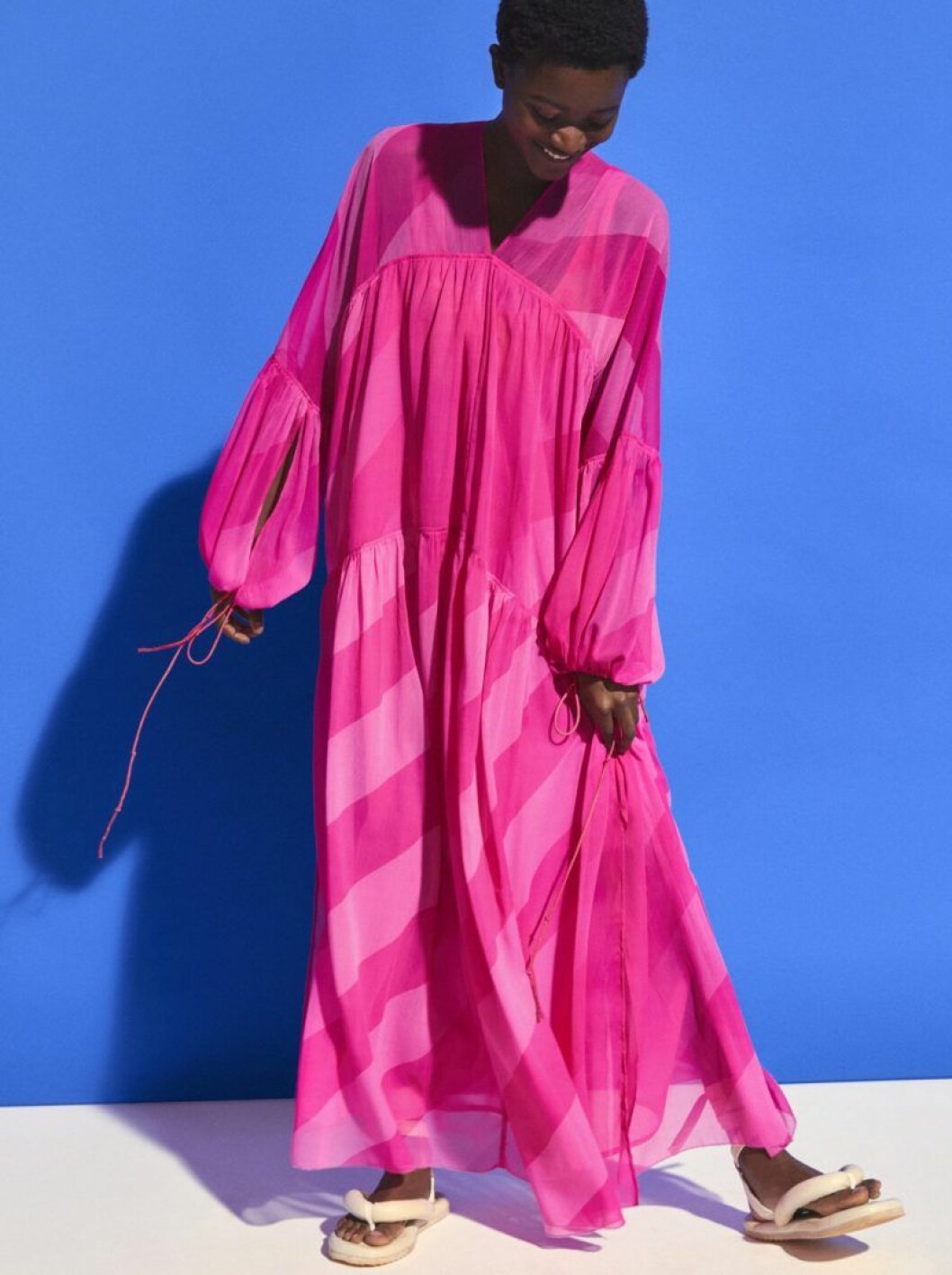 H&M Studio SS20 varmrosa klänning