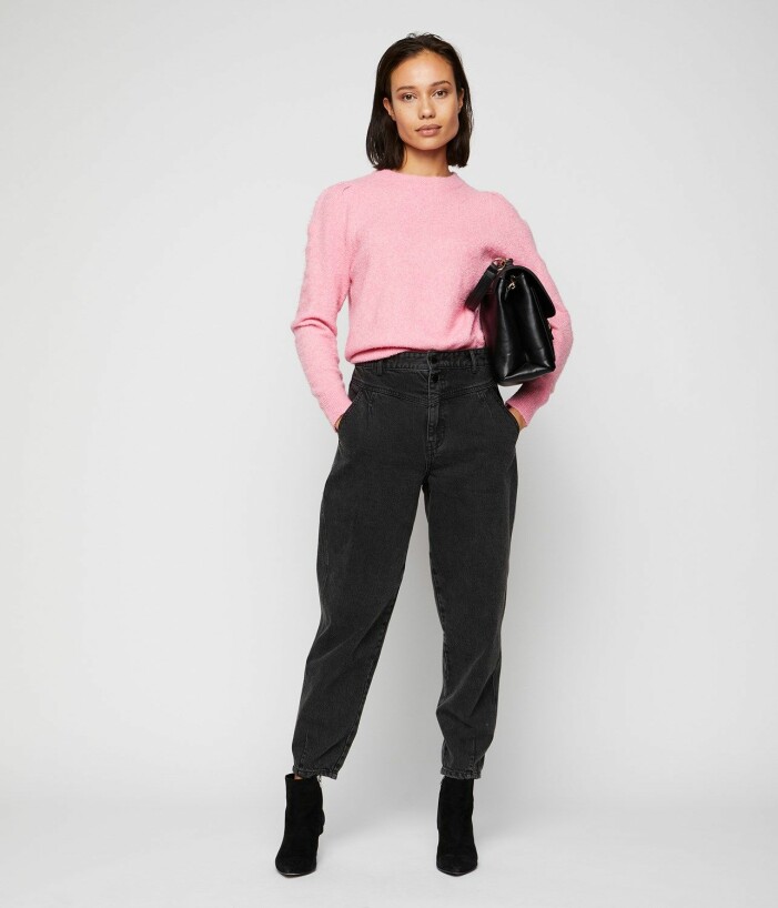 rosa stickad tröja med puffärmar