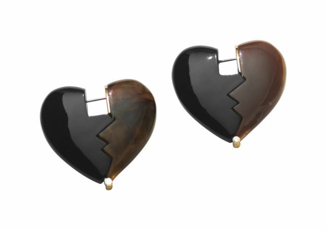 Hjärtformad accessoar, 249 kr.