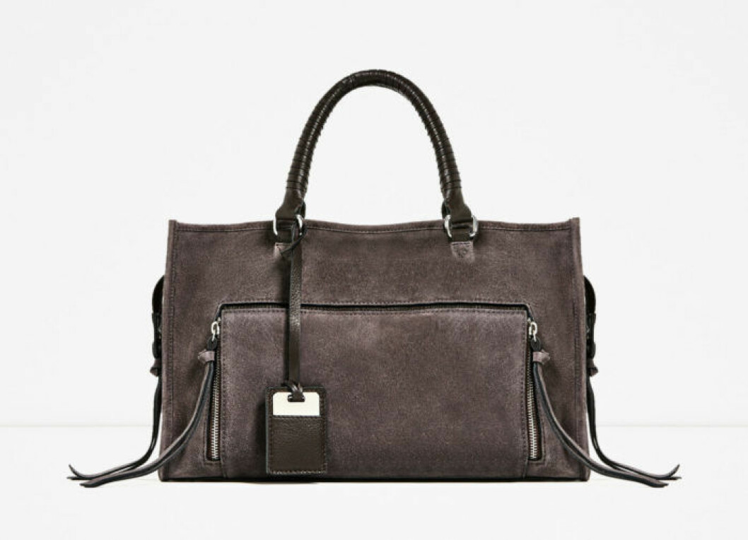 <a href="http://www.zara.com/se/sv/dam/v%C3%A4skor/visa-alla/cityv%C3%A4ska-i-l%C3%A4der-c734144p3609058.html" target="_blank">Väska i skinn</a>, 949 kr, Zara. vaska-skinn-zara