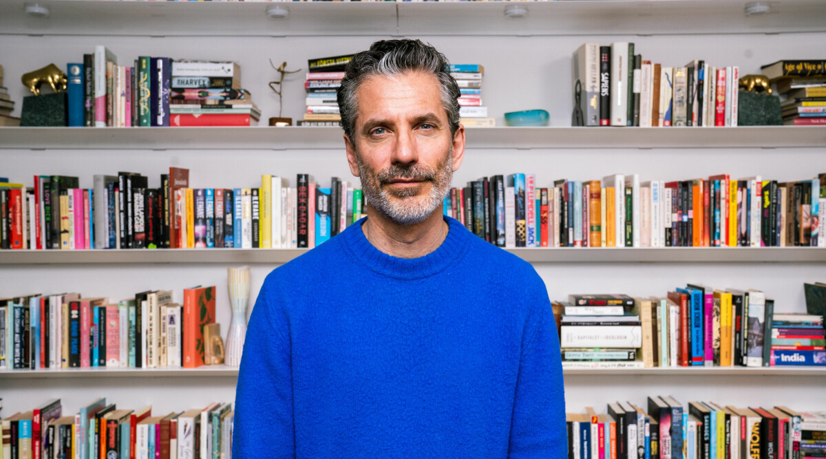 Jens Lapidus om varför han väljer bort romantik och svenska deckare