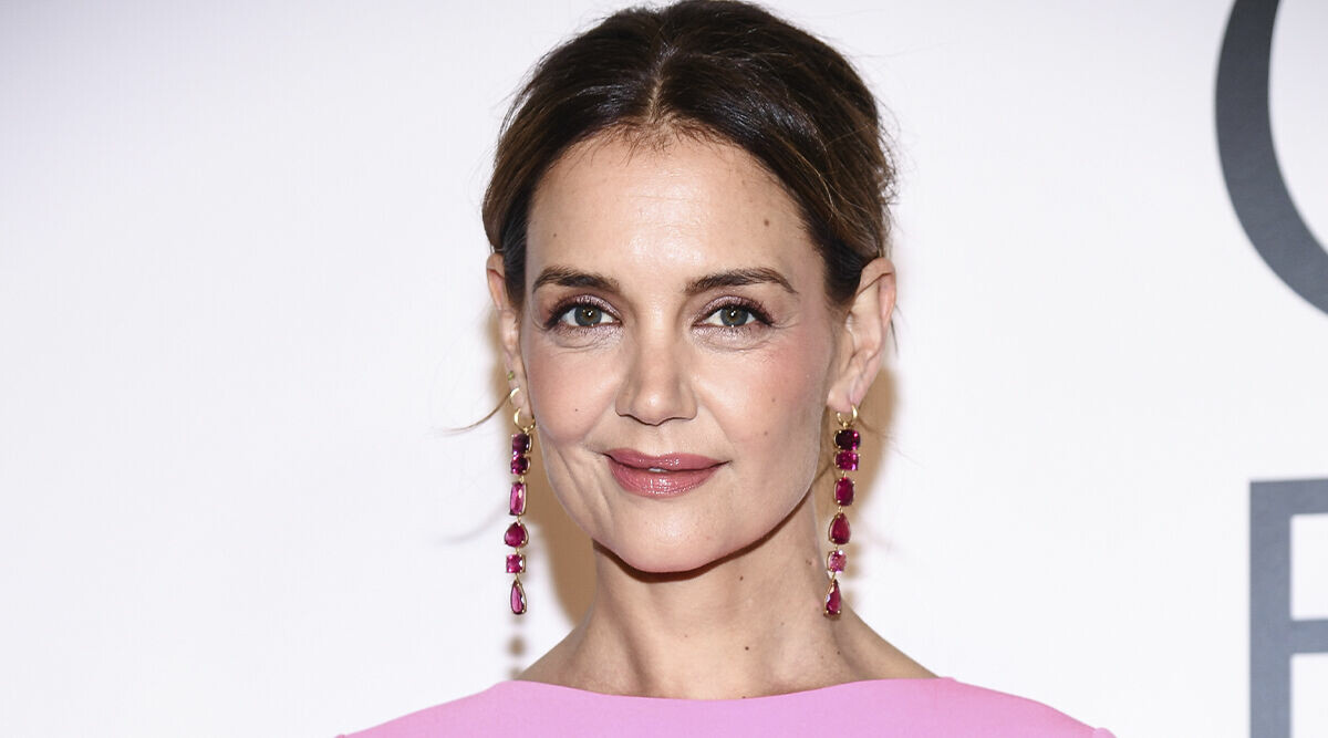 Katie Holmes klänning har säsongens trendigaste detalj