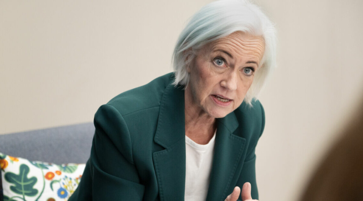 Femina ställer sjukvårdsministern till svars – var är alla hormonplåster?
