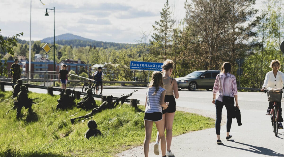 Nu får gymnasieelever lära sig mer om totalförsvaret – så ser utbildningen ut