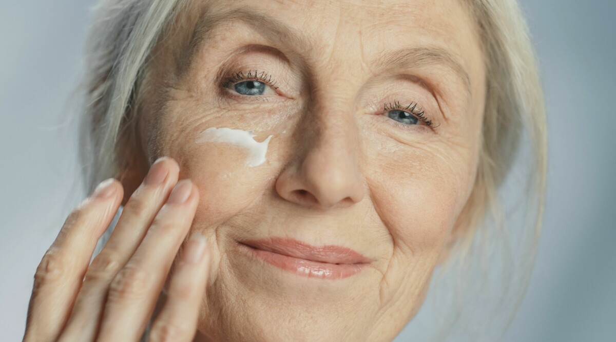 Här är den nya skönhetstrenden – som påstås ersätta anti-age