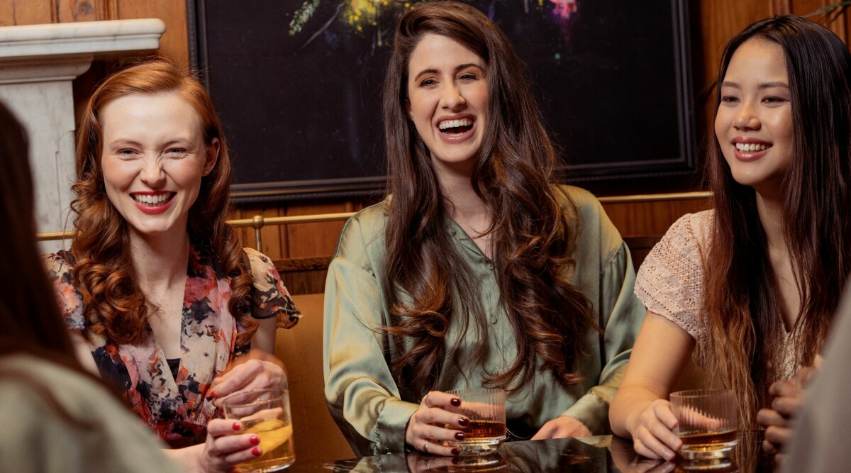 Så lyckas du socialt – och blir den alla vill umgås med: ”Det går att lära sig”