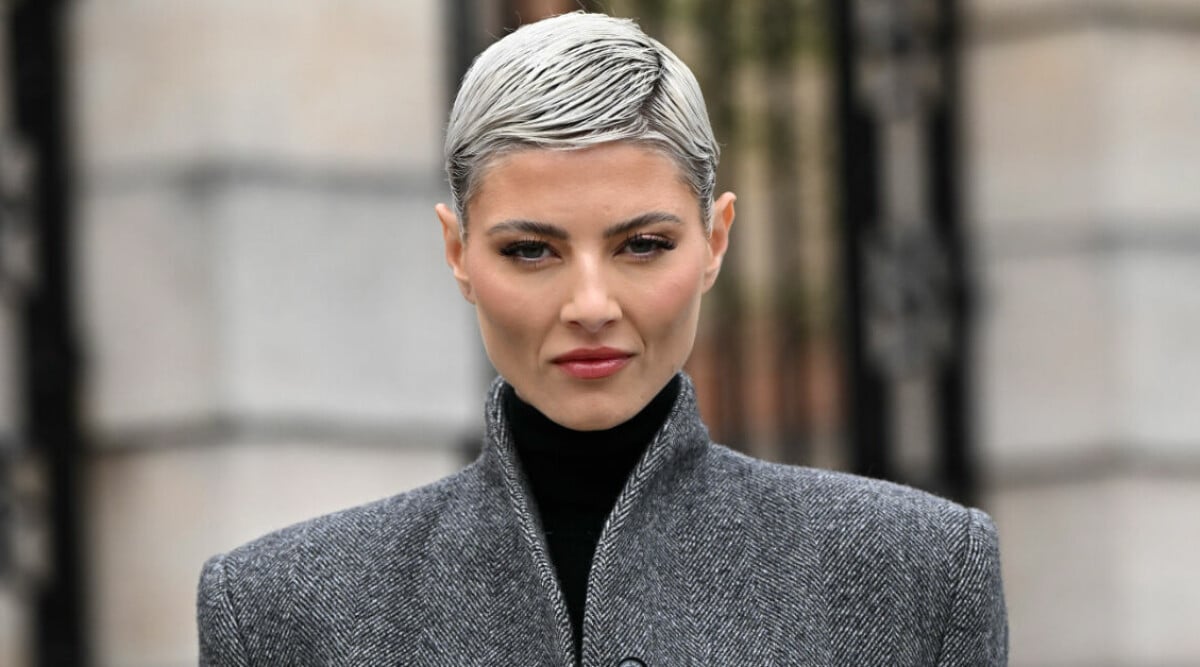 Basplagget nästan alla har i garderoben – trendigare än någonsin i höst