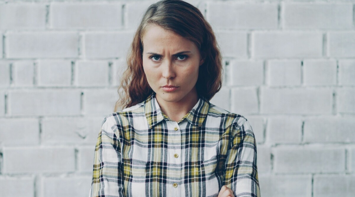 Är du ”alltid sur”? Här är terapeutens råd till dig – och din partner