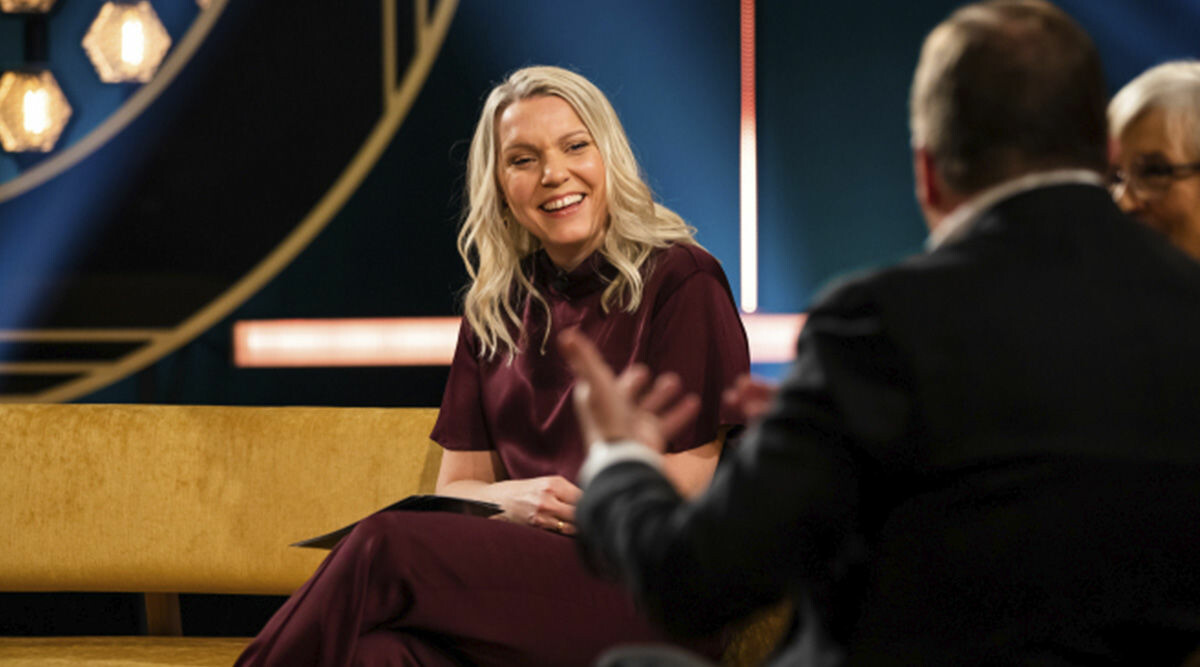 Så hyllas Carina Bergfeldt efter premiären av nya talkshowen