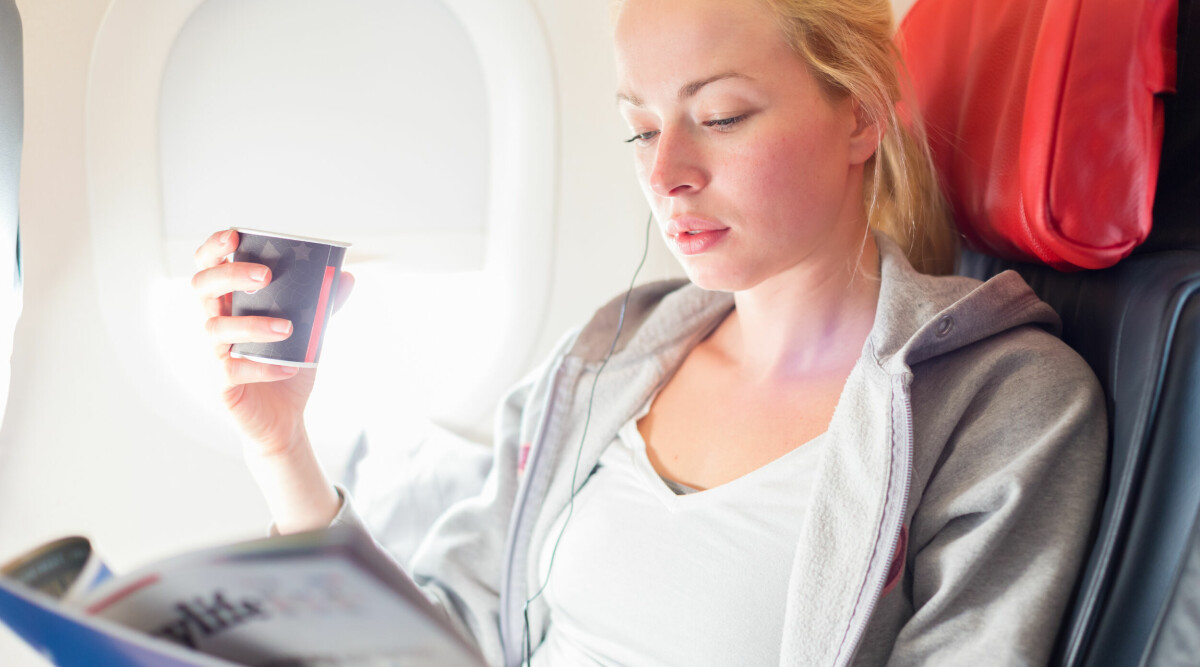 Flygvärdinnan: Det här ska du aldrig fråga oss