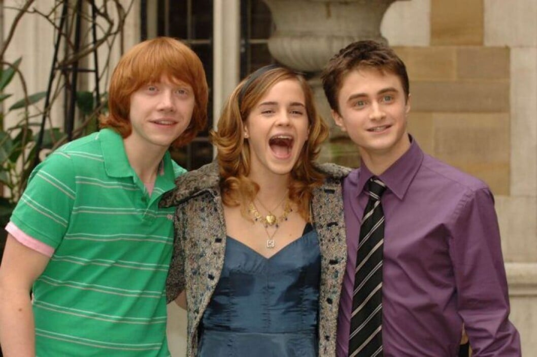 Rupert Grint, Emma Watson och Daniel Radcliffe verkade alltid ha roligt tillsammans. Rupert Grint, Emma Watson och Daniel Radcliffe från Harry Potter skrattar tillsammans.