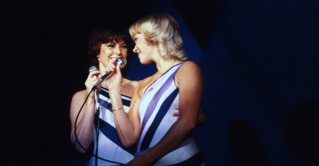Agnetha och frida sjunger duett