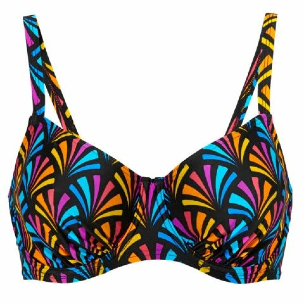 <a href="http://www.abecita.com/sv/artiklar/carneval-bygel-bh-black_multicolor-2.html" target="_blank">Bygelbehå</a>, 549 kr, Abecita. bad-abecita