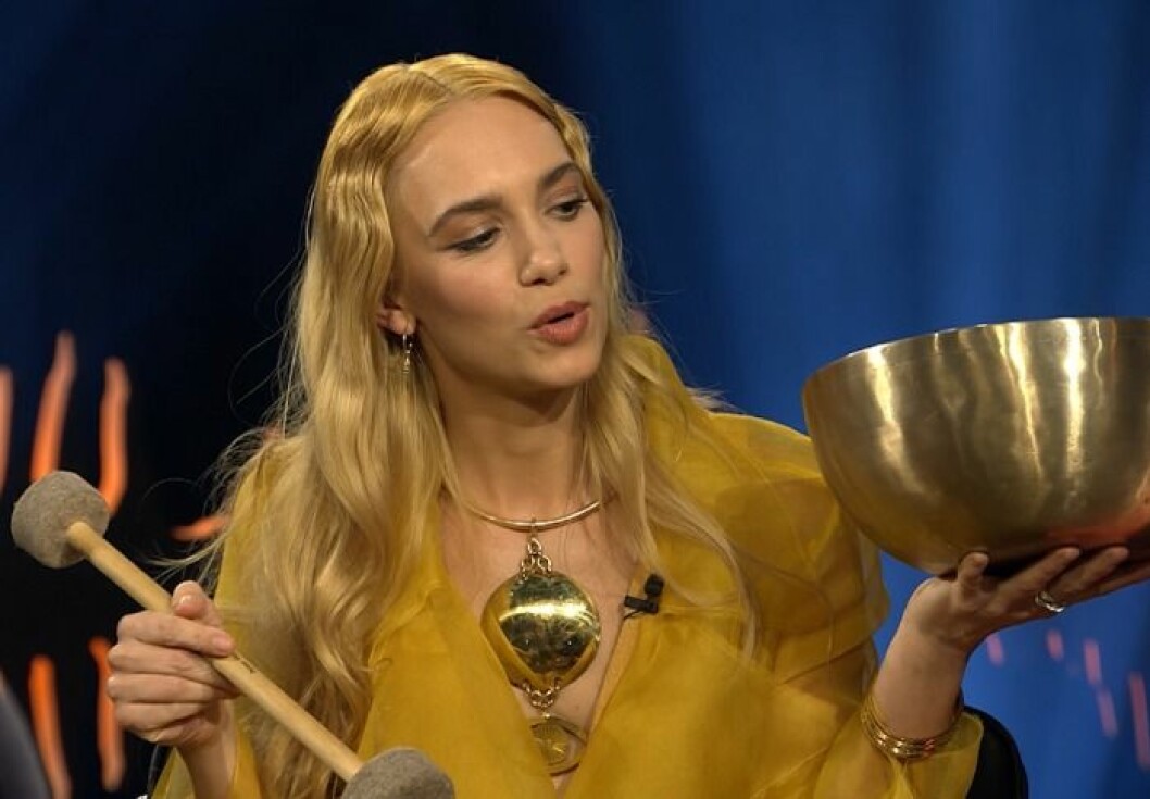 Agnes Carlsson har utbildat sig till klangskålsmassös.