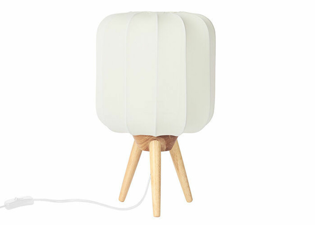 Ava bordslampa från Åhléns vårkollektion 2019
