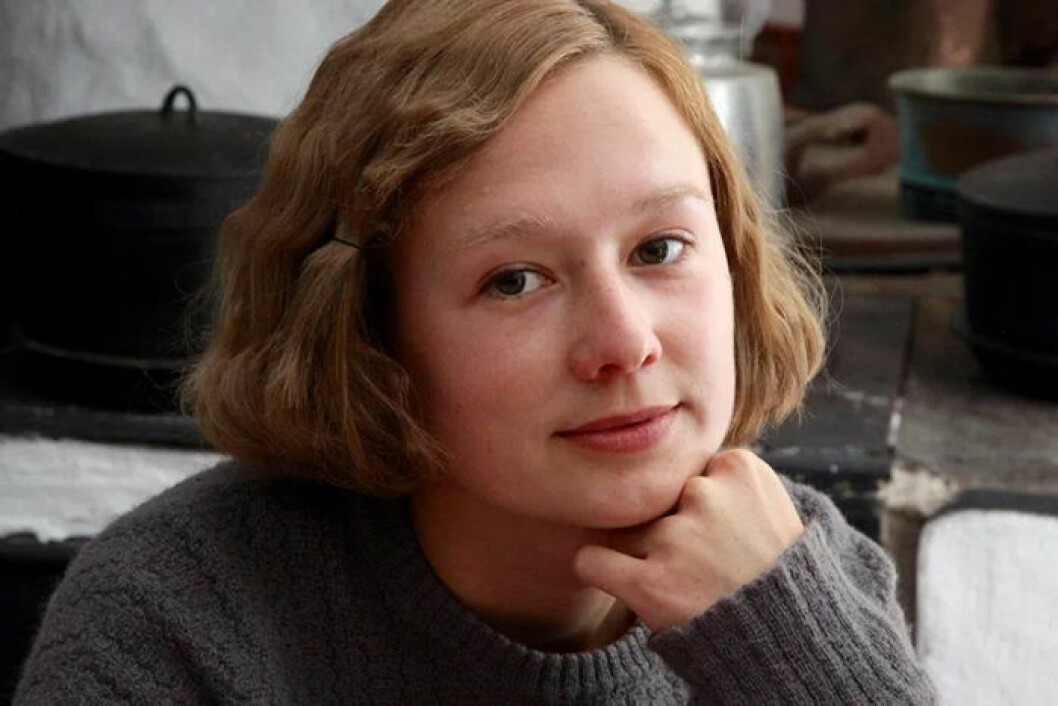 Alba August i rollen som Astrid i filmen ”Unga Astrid”. Bild: Gus Kaage/Film i Väst Alba August som Astrid Lindgren i filmen Unga Astrid som har preimär hösten 2018.