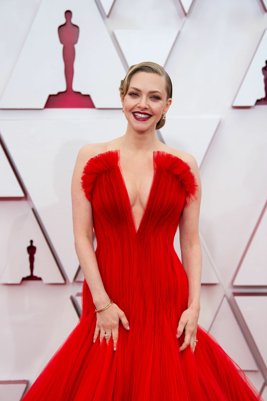 Amanda Seyfried i plommonröda läppar