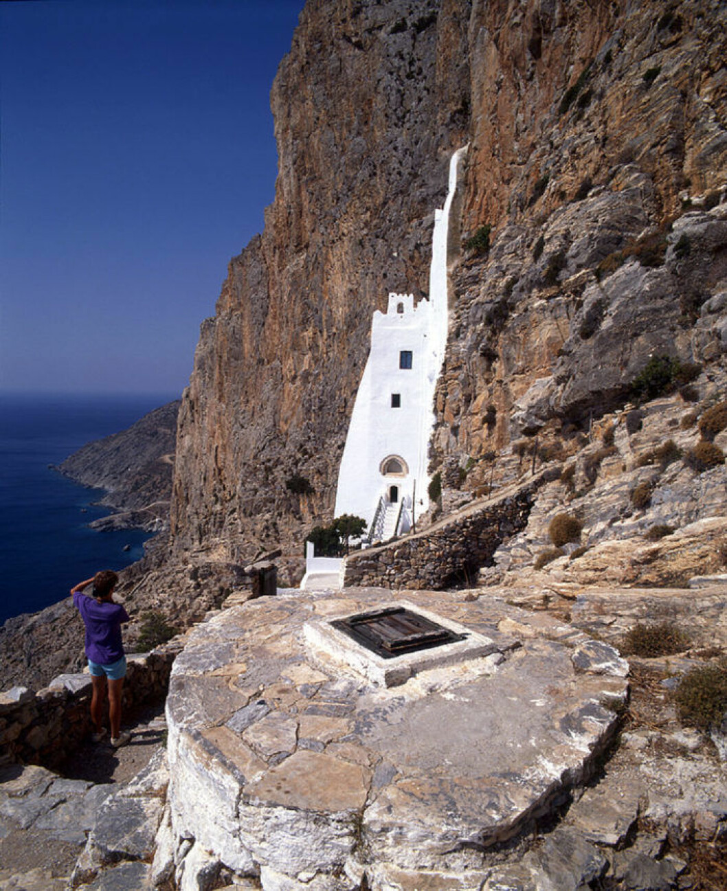 Klostret Panagia Chozoviotissa. Klostret Panagia Chozoviotissa.
