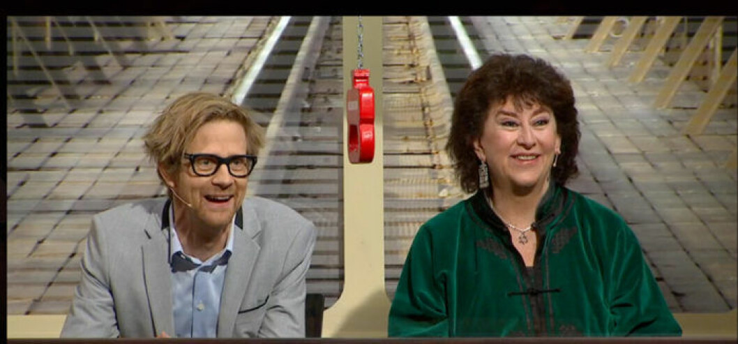 Anders ”Ankan” Johansson och Marianne Ahrne borgar för underhållning, enligt programledarna i På spåret. Bild: SVT Anders ”Ankan” Johansson och Marianne Ahrne, På spåret