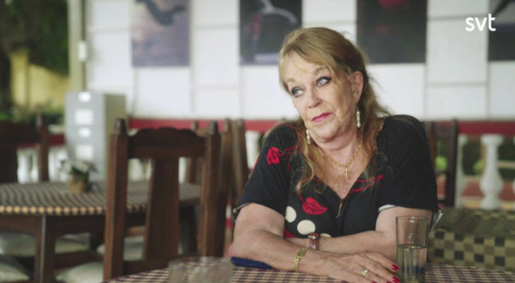 SVT träffar Anna Wahlgren i södra Indien. Hon berättar bland annat om sorgen efter att ha minst yngste sonen i difteri. Bild: SVT