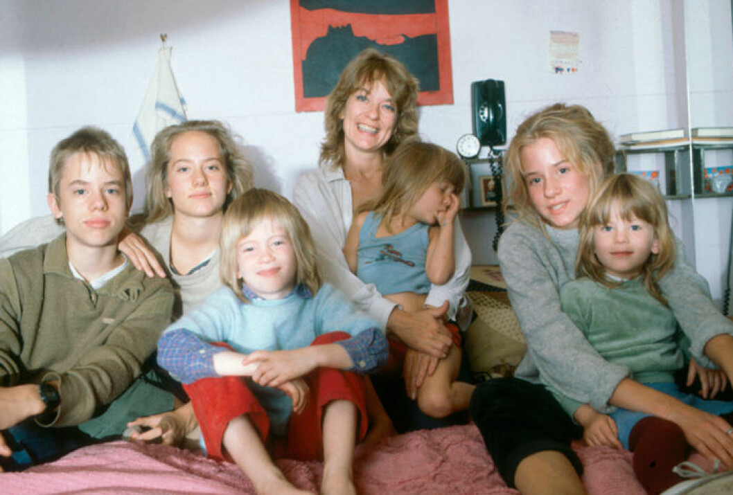 Anna Wahlgren och hennes klan 1983. Bild. IBL
