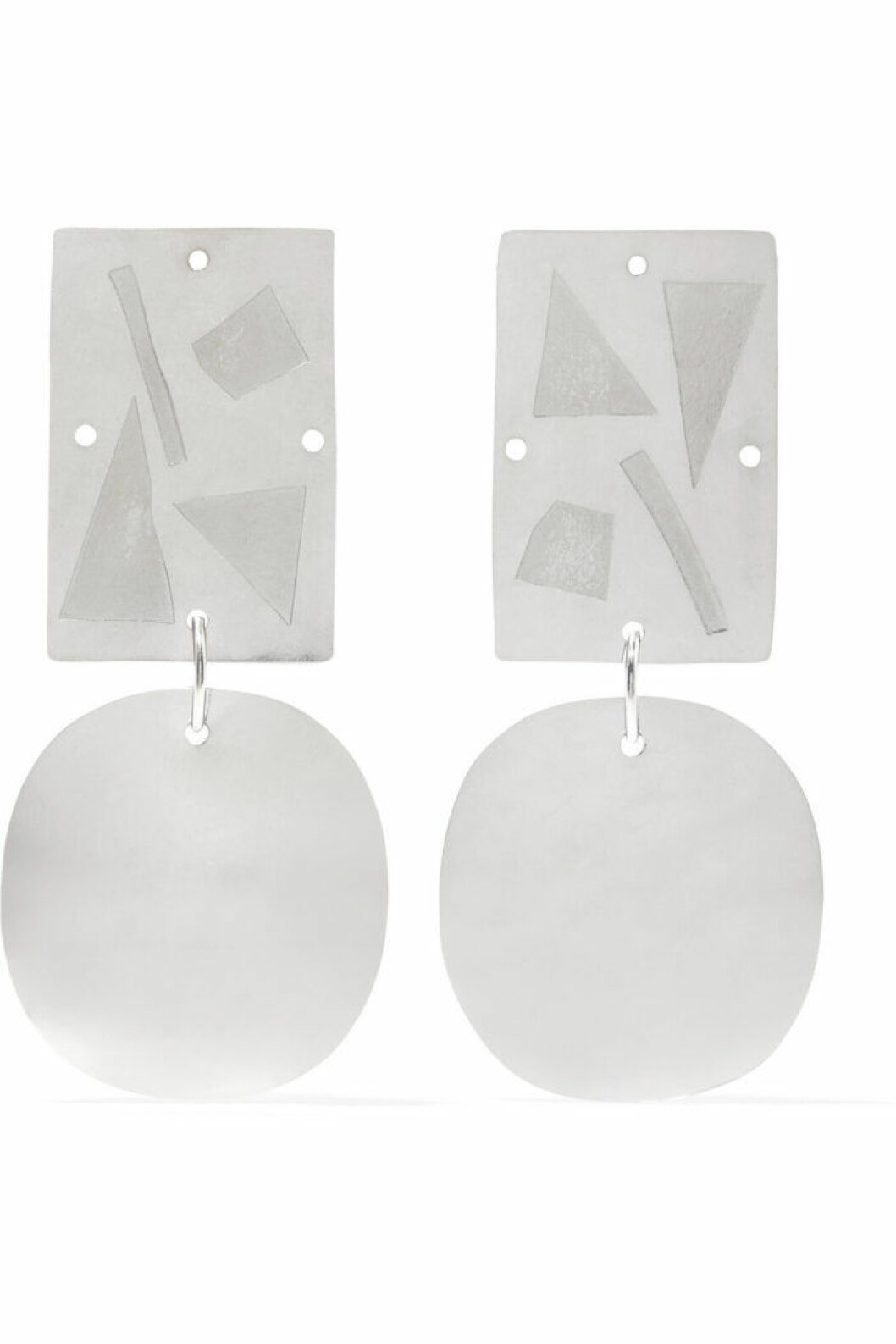 Silverörhängen med geometriskt mönster