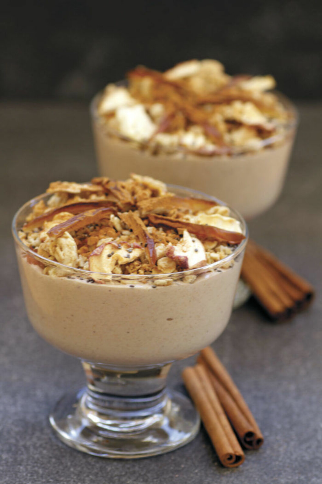 Apple Crumble Smoothie Bowl