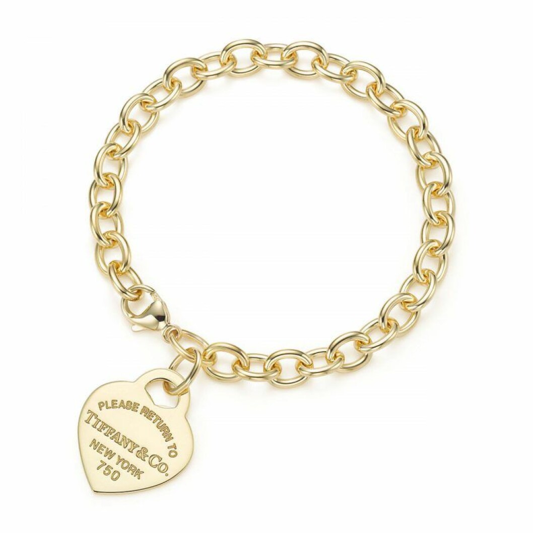 Det här armbandet gömmer sig bakom en av de 24 luckorna i adventskalendern från Tiffany & Co. Armbandet Return to Tiffany finns i adventskalendern från Tiffany & Co