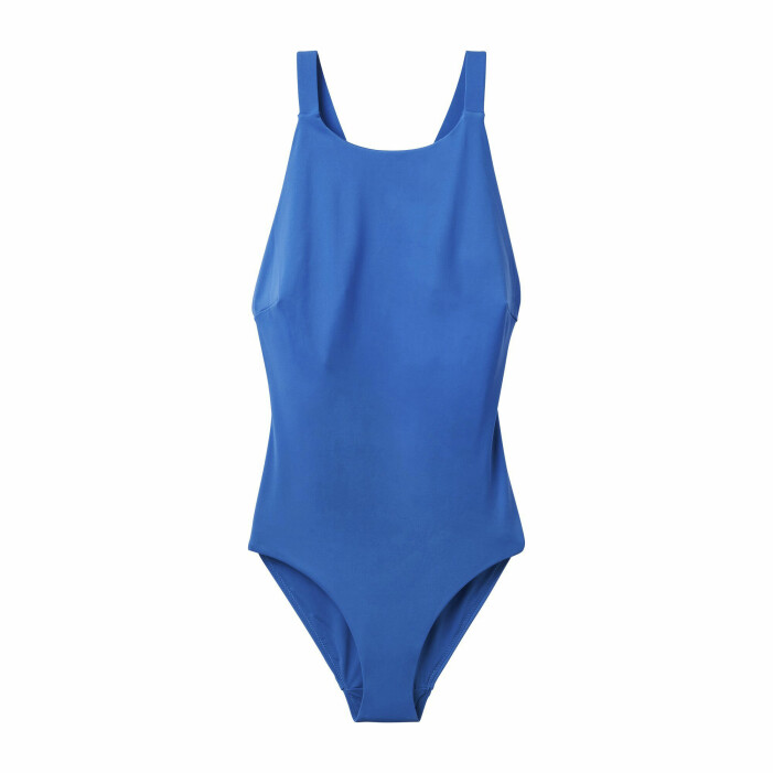 Baddräkt i återvunnen polyamid/elastan, S–XL, 399 kr, Wera. <a target="_blank" rel="nofollow" href="https://in.ahlens.se/t/t?a=1136856392&as=1218462148&t=2&tk=1&url=https://www.ahlens.se/Mode/badklader/baddrakt-15198/wera-baddrakt-riviera-blue-61017717/&epi=FE-mod—ledigaplagg-wera-baddrakt-">Klicka på bilden för att komma direkt till den.</a> Baddräkt från Wera.