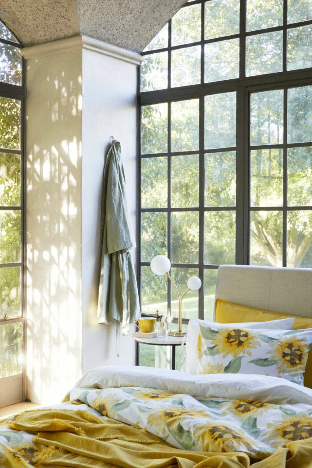 H&M home lanserar bäddset med solrosor