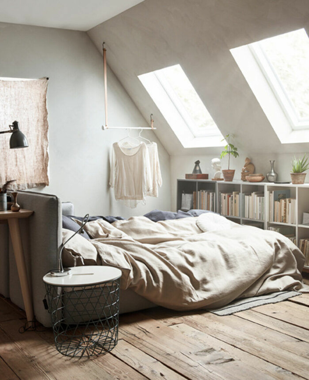 Bäddsoffan Vallentuna som Eva Lilja Löwenhielm varit med och designat för Ikea kombinerar förvaring, soffa och säng i ett. Foto: Ikea Bäddsoffan Vallentuna som Eva Lilja Löwenhielm designat för Ikea kombinerar förvaring, soffa och säng i ett.
