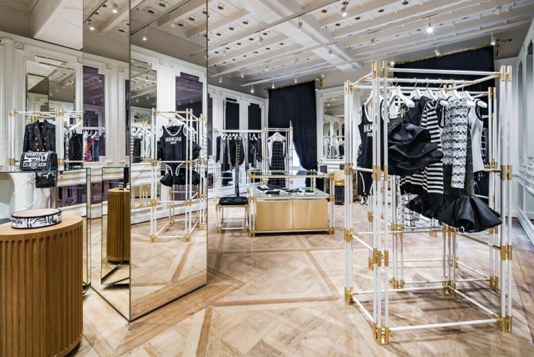 Balmains butik på NK i Stockholm kommer, likt den här i Milano, vara inspirerad av Paris. Balmain öppnar butik på NK i Stockholm i mars 2020.